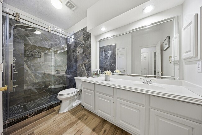 Building Photo - 1527 Orchard Park Dr