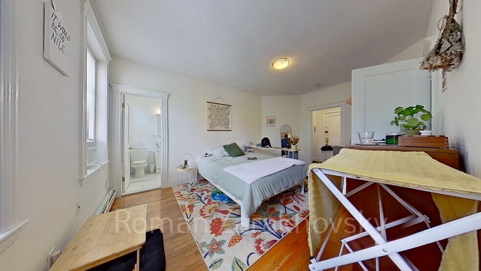 Building Photo - 74 Brainerd Rd