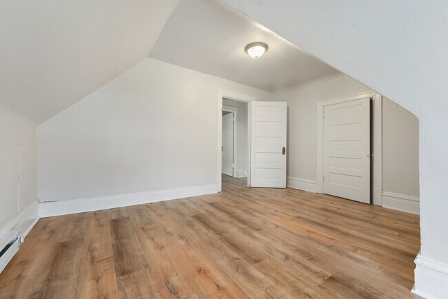 Building Photo - 1234 Ridge Ave