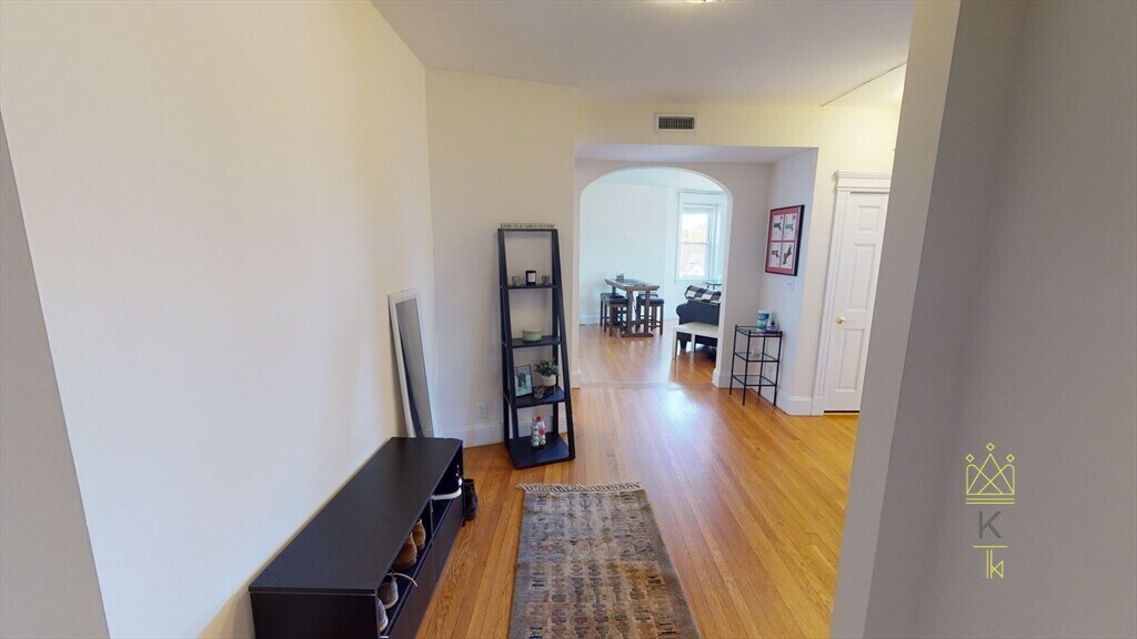 Building Photo - 210 Winthrop Rd