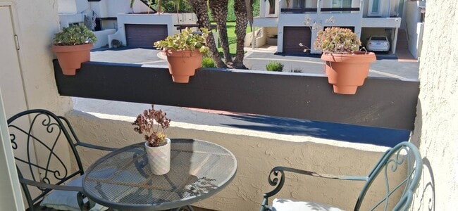 Building Photo - 1437 Robin Ln