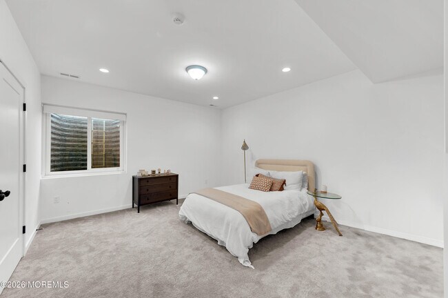 Building Photo - 1675 St Regis Ct