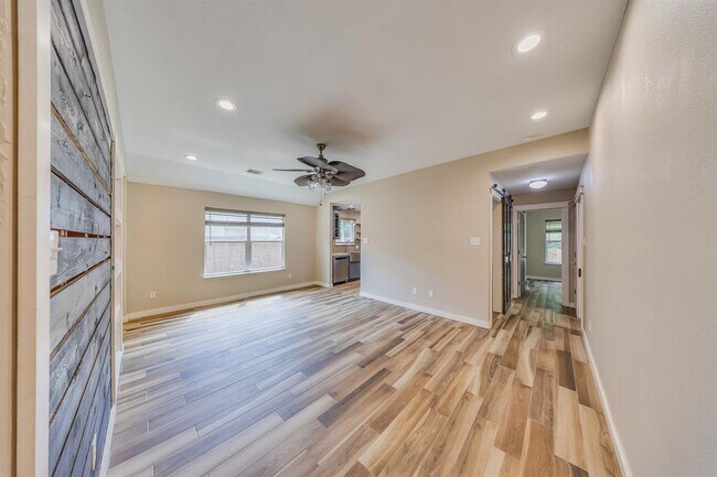 Building Photo - 2515 Cypress Island Dr
