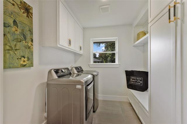 Building Photo - 11115 Scotsmeadow Dr