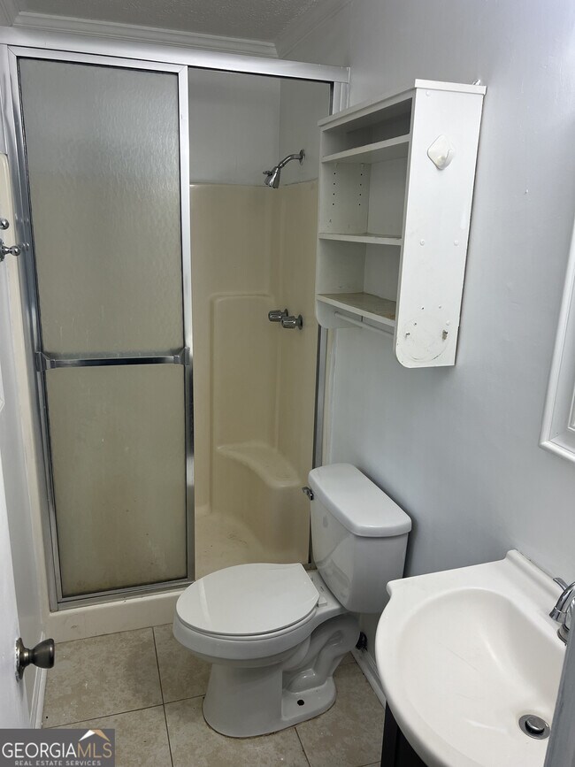 Building Photo - 3145 Malvern Dr