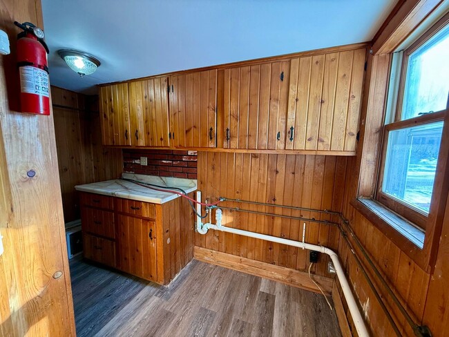 Building Photo - 4 Bed 2 Bath Single Family Home in Antigo