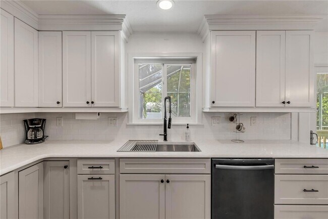 Building Photo - 119 Hardin Pl