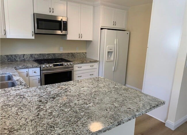Building Photo - 2336 Minuteman Way