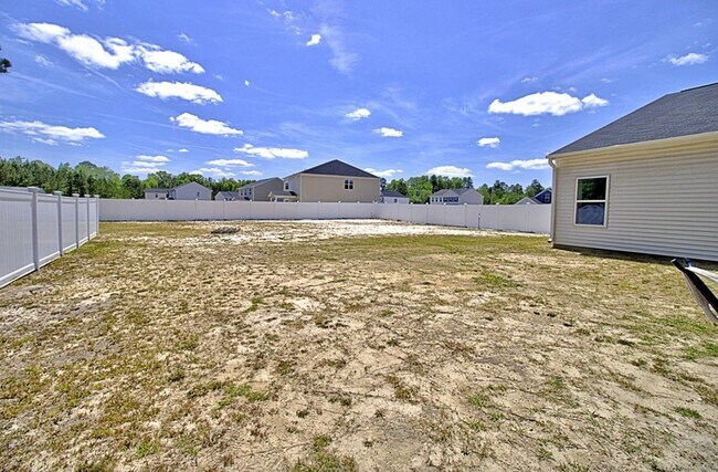 Building Photo - 147 Enclave Wy