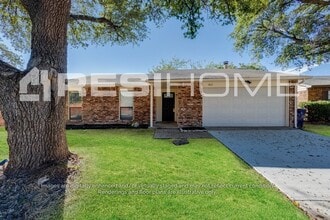 Building Photo - 5821 Ridgecove Dr
