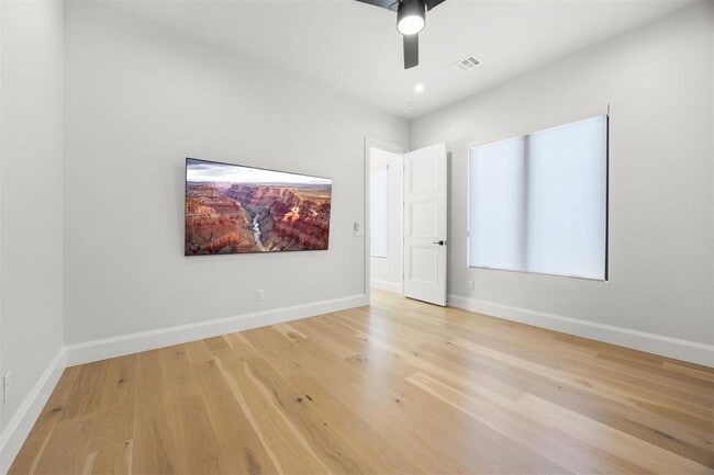 Building Photo - 1129 NW 42nd St