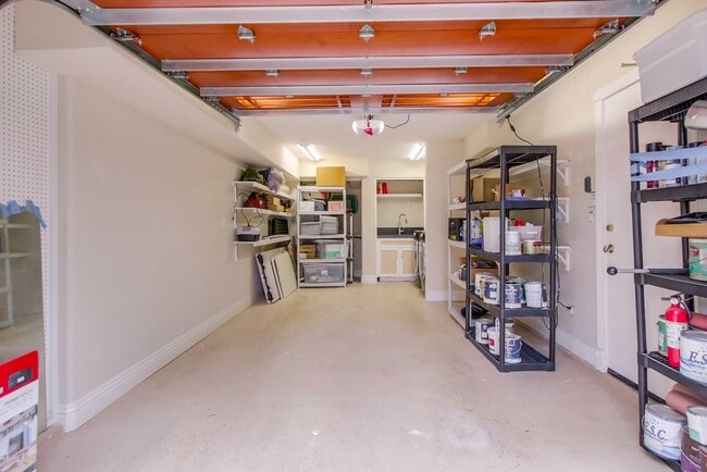 Building Photo - 2455 Presidio Dr