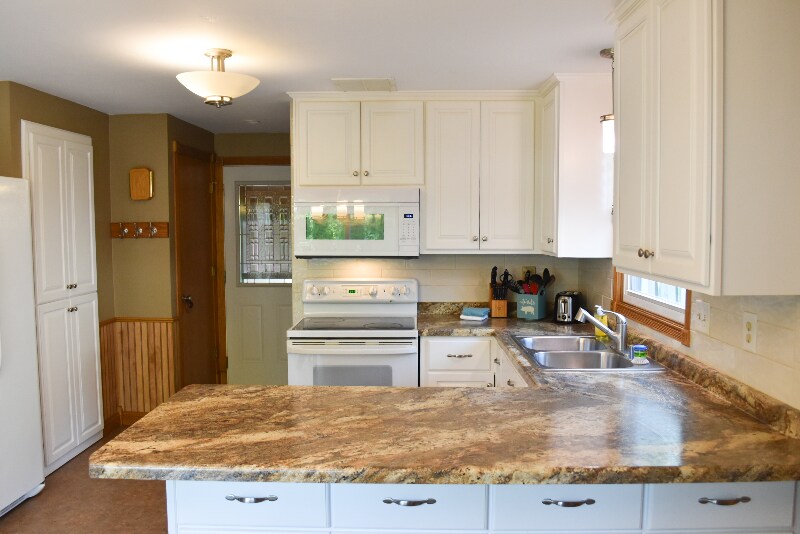 Building Photo - 1030 Coppens Rd