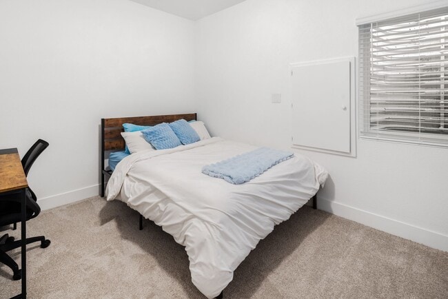 Building Photo - 3BD, 3.5BA Arvada Townhome with Patio and Yard