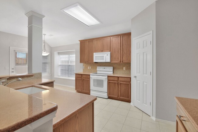 Building Photo - Stonebridge Ranch Single Story