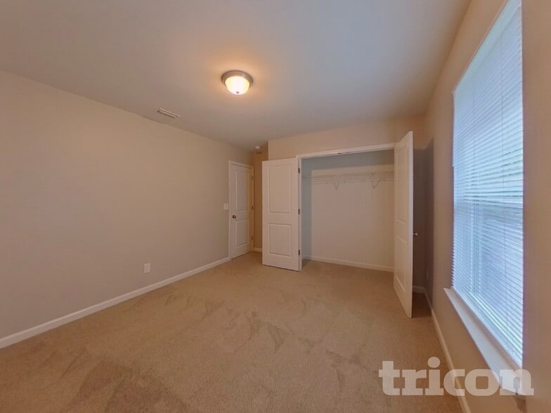 Building Photo - 515 Rook Rd