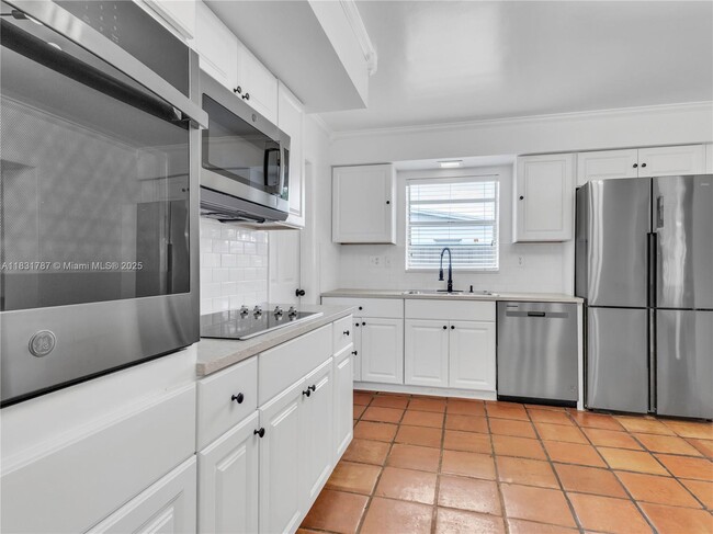 Building Photo - 10015 SW 85th Terrace