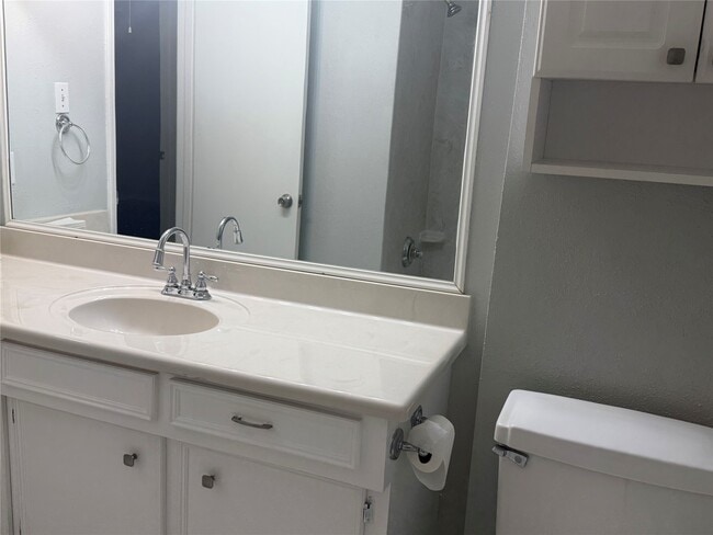 Building Photo - 11107 Sageking Dr