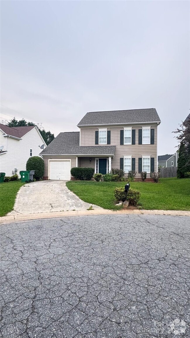 Building Photo - 1705 Starling Ct