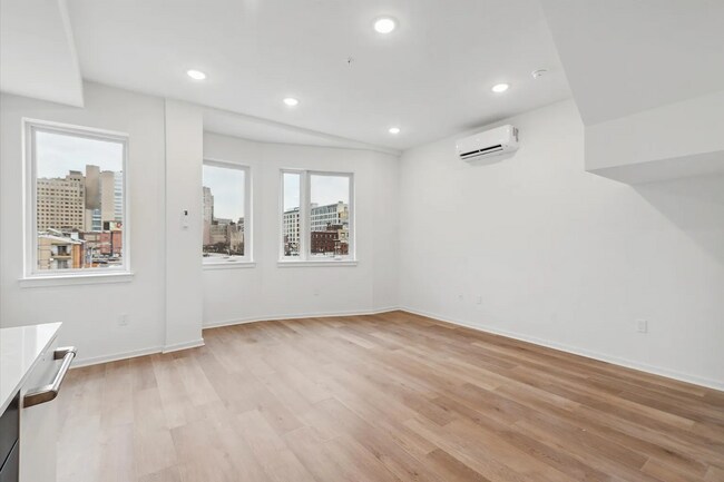 Building Photo - 245 N 12th St