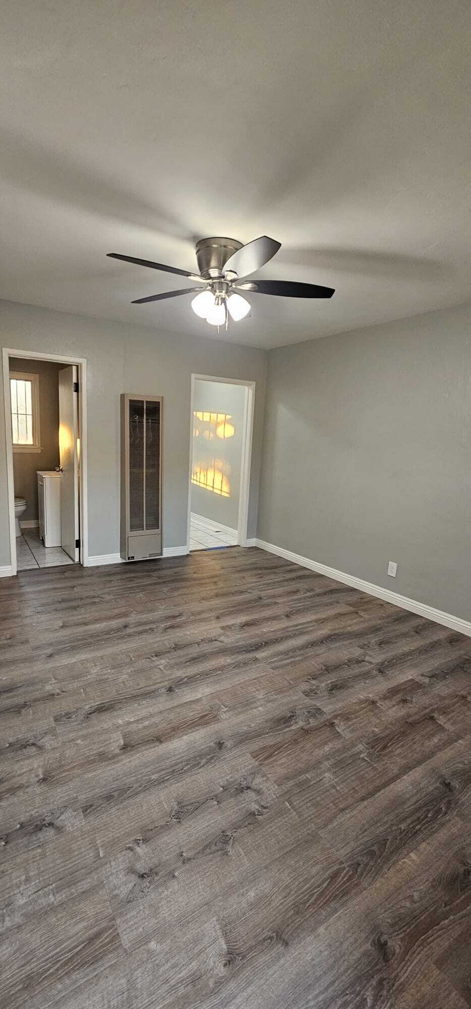 Building Photo - 5723 Loveland St