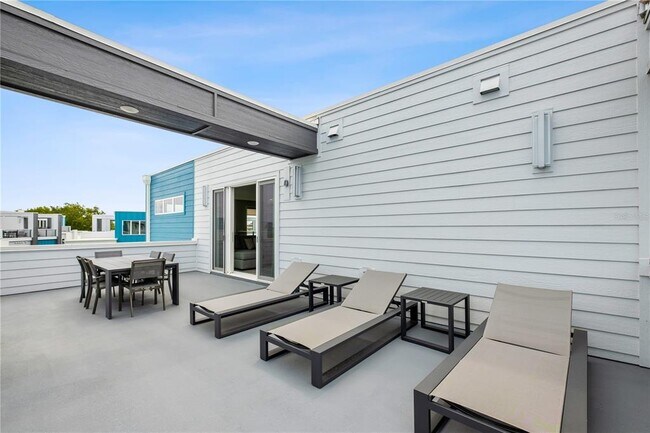 Building Photo - 7770 Sandy Ridge Dr