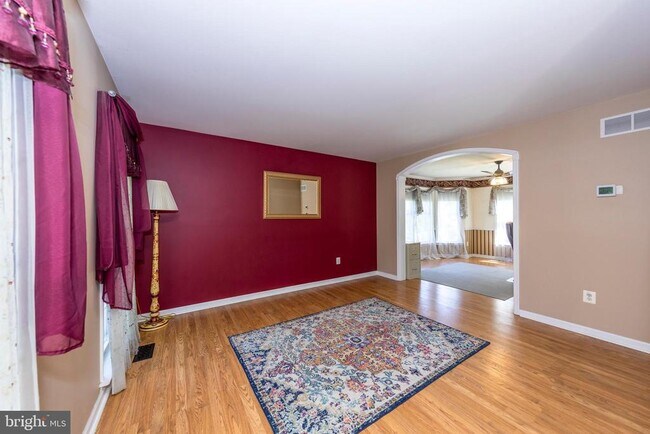 Building Photo - 740 Hickory Limb Cir