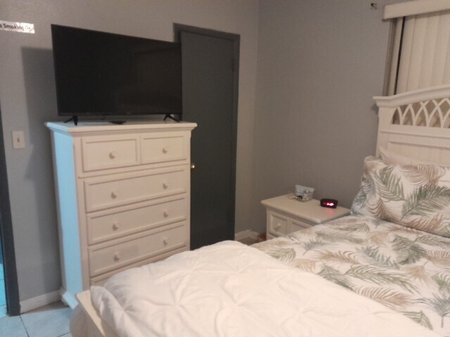bedroom #2 - 1136 NW 47th Ter