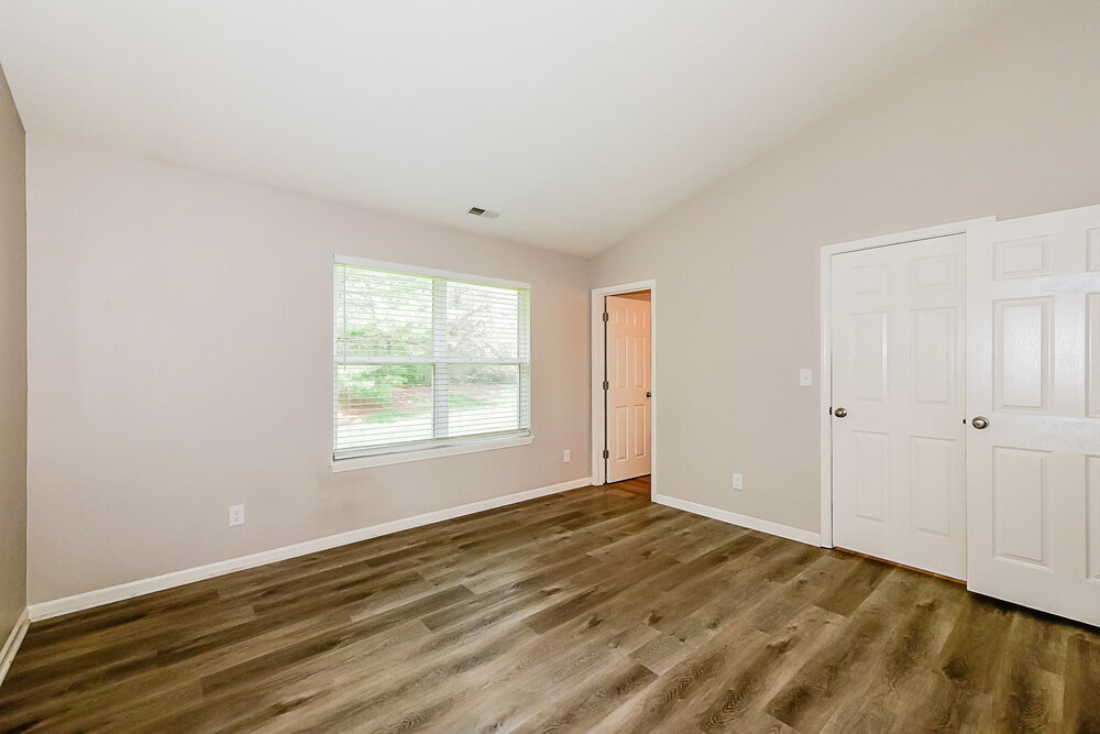 Building Photo - 12164 Laurelwood Dr