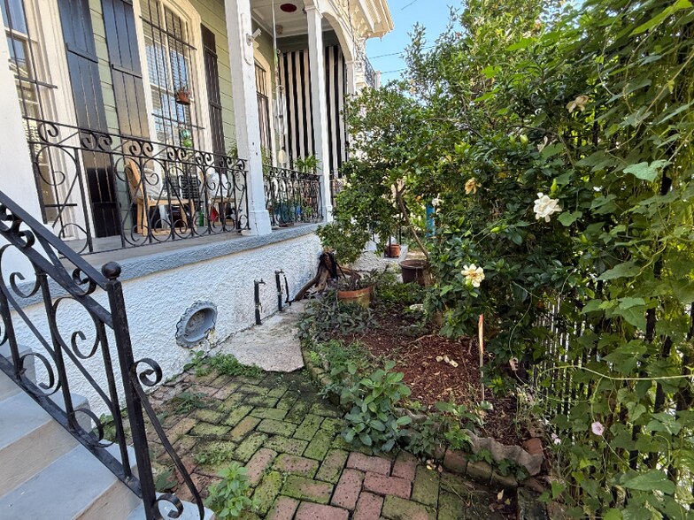 Building Photo - 2020-2022 Camp St