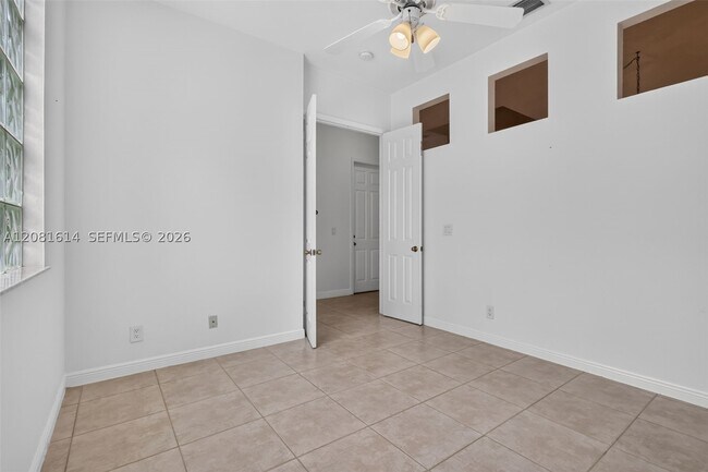 Building Photo - 5659 Via De La Plata Cir