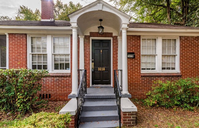 Primary Photo - Beautiful brick cottage on Central Avenue ...