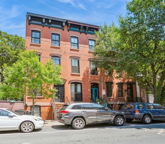 Building Photo - 162 9th St
