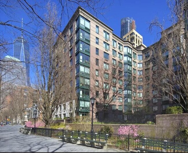 Building Photo - 99 Battery Pl
