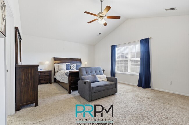 Building Photo - 249 Elmhaven Dr