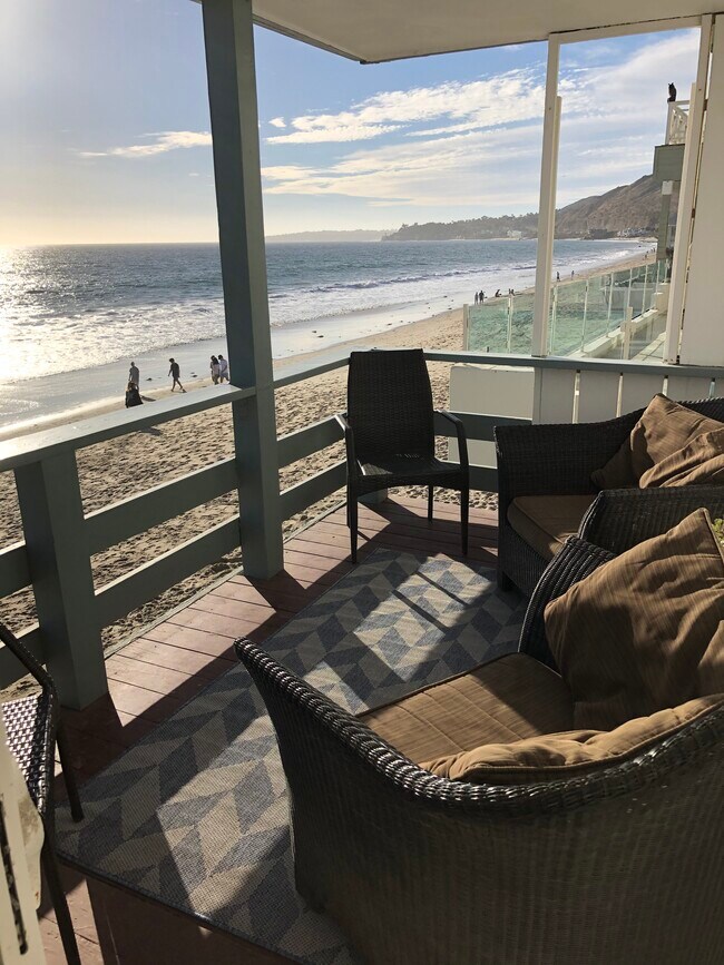 furnished comparable lower unit - 25414 Malibu Rd