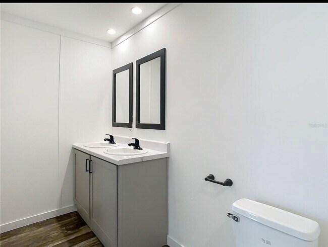 Building Photo - $500 OFF FIRST MONTHS RENT!! 55+ Community...
