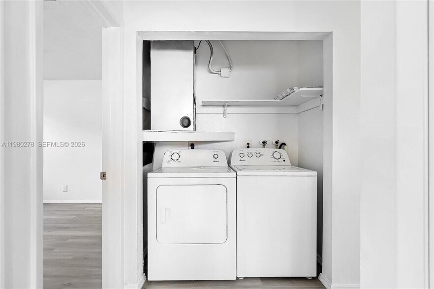 Building Photo - 2327 NW 52nd Ct