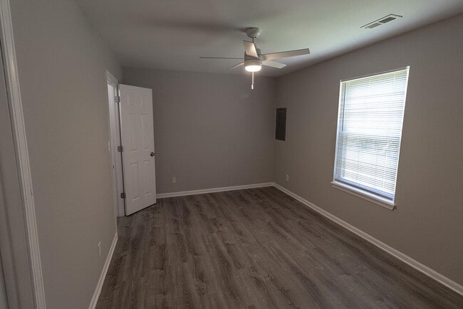 Building Photo - 1607 Bold Ruler Ct