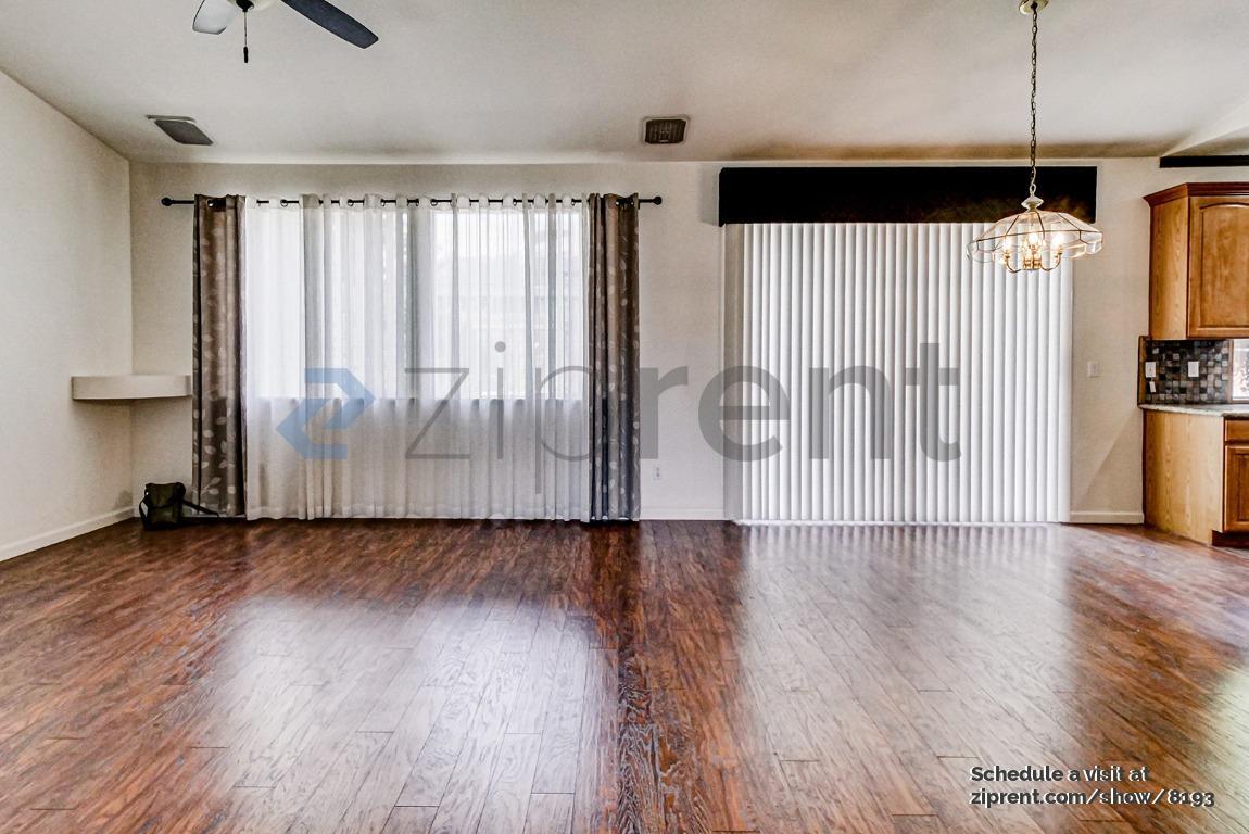 Building Photo - 1833 Rail St