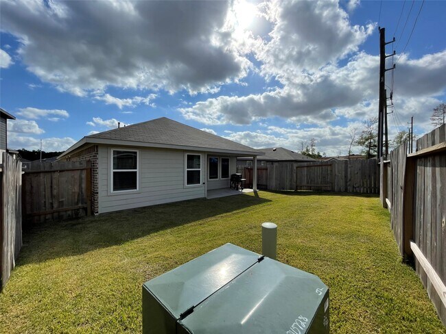 Building Photo - 23811 Desert Brush Ct