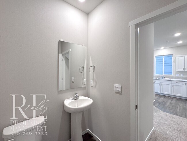 Building Photo - Light-Filled Newer Bremerton Home with Loft, Fenced Yard & 2-Car Garage