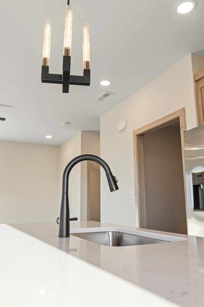 Building Photo - 2324 Sweetgrass Dr