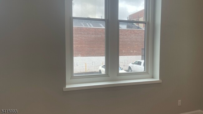 Building Photo - 38 Mill St