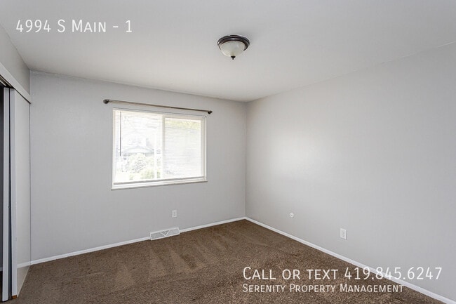 Building Photo - 4994 S Main-1