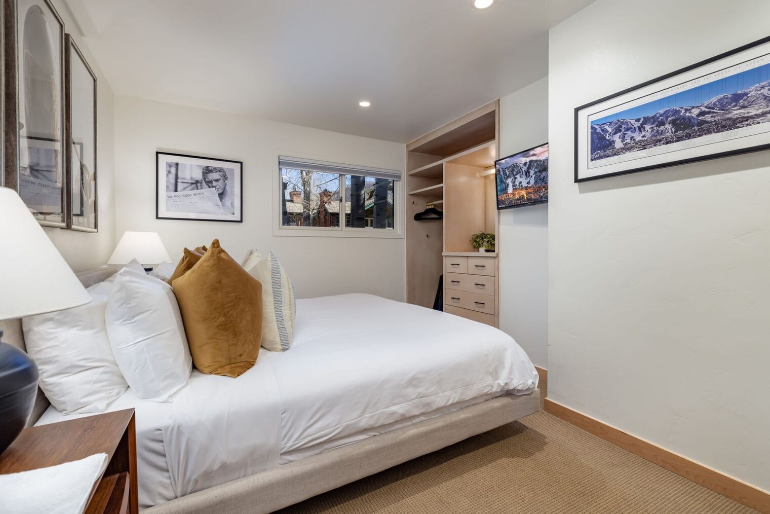 Building Photo - 835 E Durant Ave