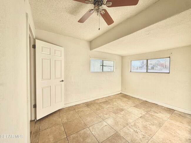 Building Photo - 3429 Tularosa Ave