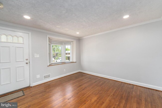 Building Photo - 8321 Byington Rd