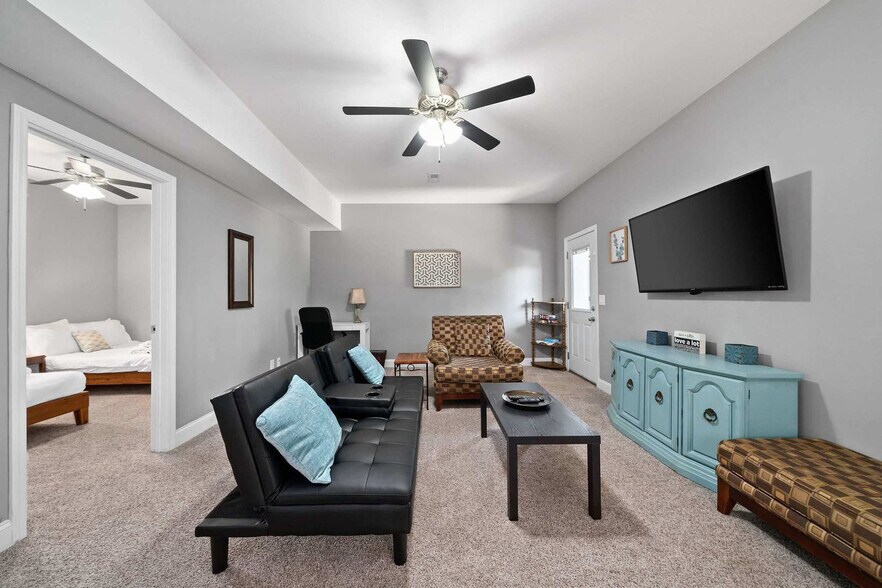 Building Photo - 2940 Lancelot Ln