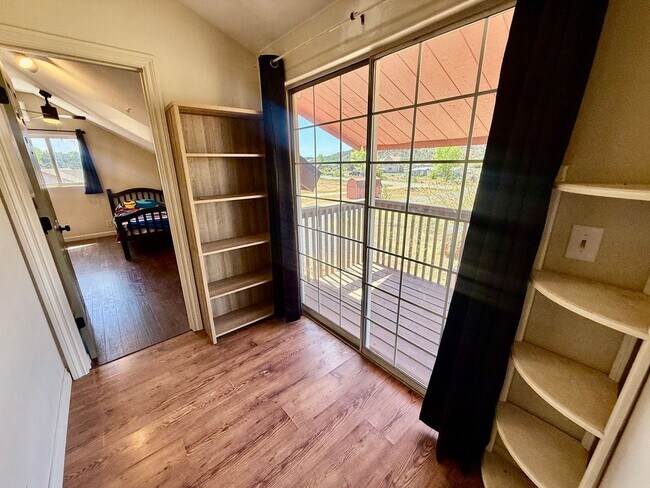 Building Photo - 4-BR Home with Horse Privileges in Apple Valley